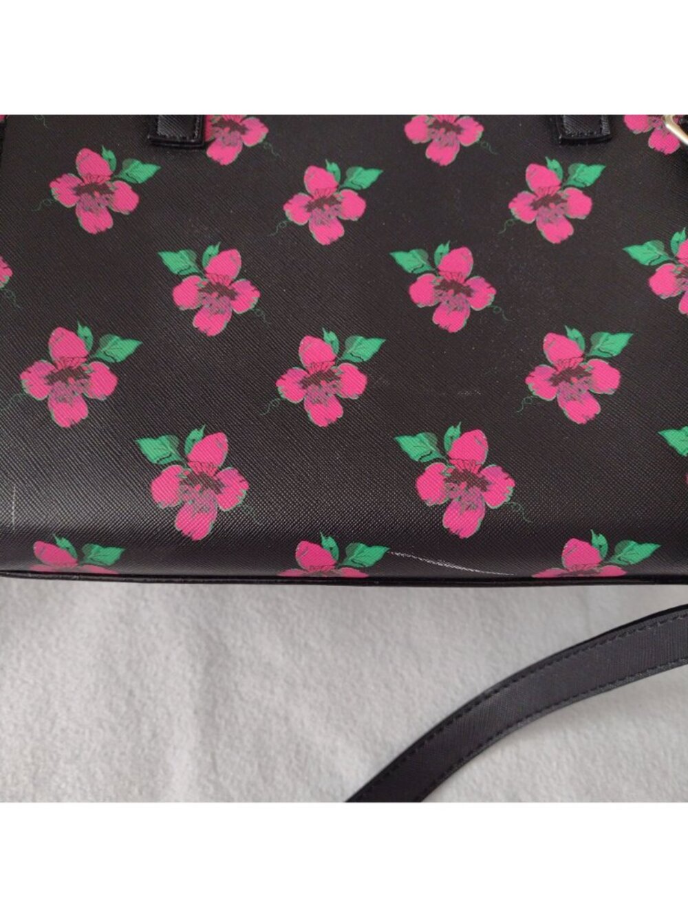 Betsey Johnson Floral Black & Pink Handbag Medium Size Boxy Pruse - Picture 4 of 11